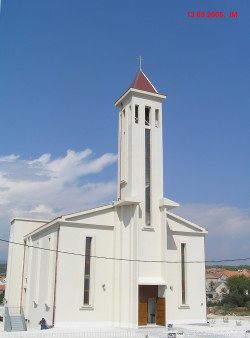 Župna Crkva Uzvišenja Sv. Križa u Župi OKRUK Župna Crkva Uzvišenja Sv. Križa u Župi OKRUK